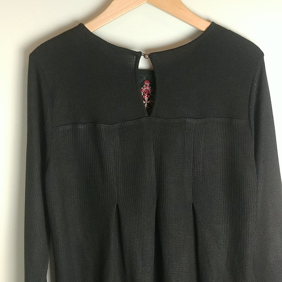 Alchemy Thread Embroidered Top - Picture 8 of 9